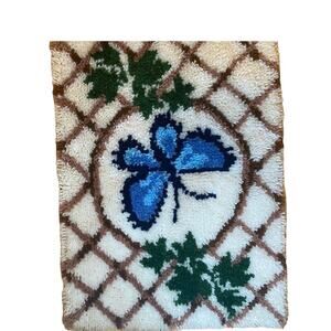 Vintage Butterfly Handmade Latch Hook rug/wall hanging‎ Butterfly 70s